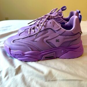 NWOT Solid Color Casual Sneakers